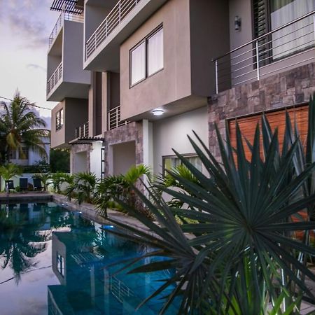 Entire Luxury 3 Bedroom Condo For Rent - Flic-En-Flac - Close To Beach Exteriér fotografie