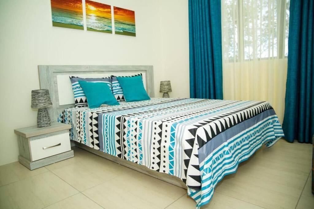 Entire Luxury 3 Bedroom Condo For Rent - Flic-En-Flac - Close To Beach Exteriér fotografie