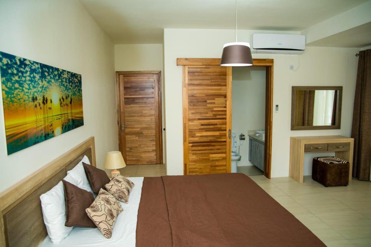Entire Luxury 3 Bedroom Condo For Rent - Flic-En-Flac - Close To Beach Exteriér fotografie