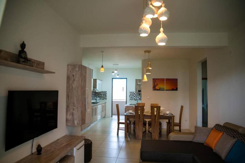Entire Luxury 3 Bedroom Condo For Rent - Flic-En-Flac - Close To Beach Exteriér fotografie